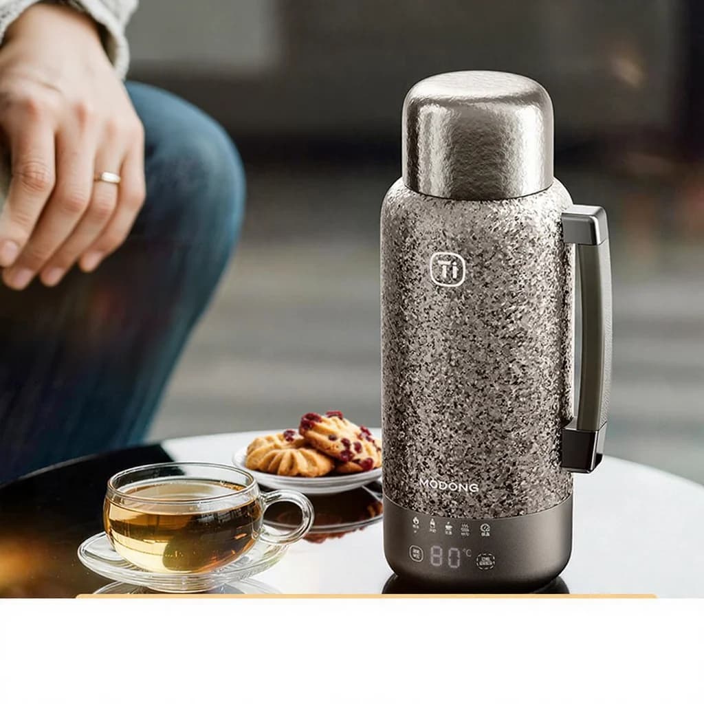Czarka elektryczna z czystego tytanu z izolacją 1200 ml