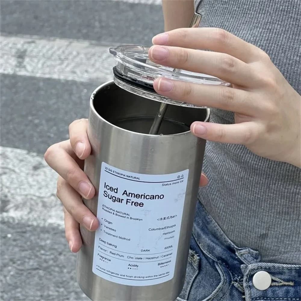 Kubek termiczny ze słomką 600 ml