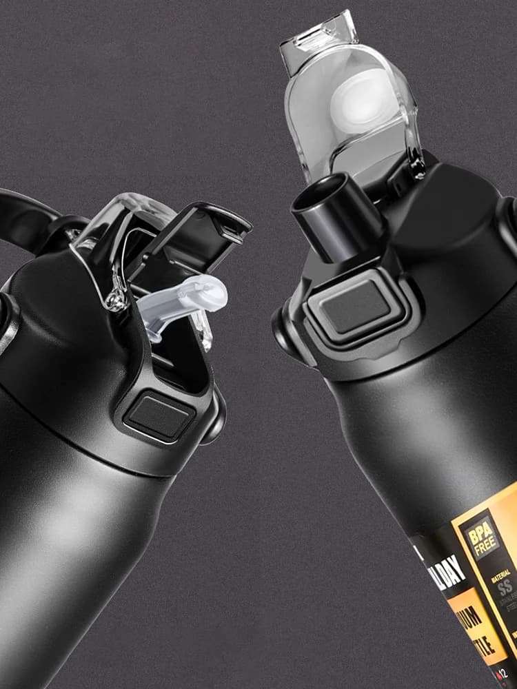 Outdoorowy kubek termiczny ze słomką 0.8-1.5L